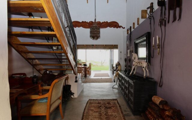 Tniqua Stable Inn
