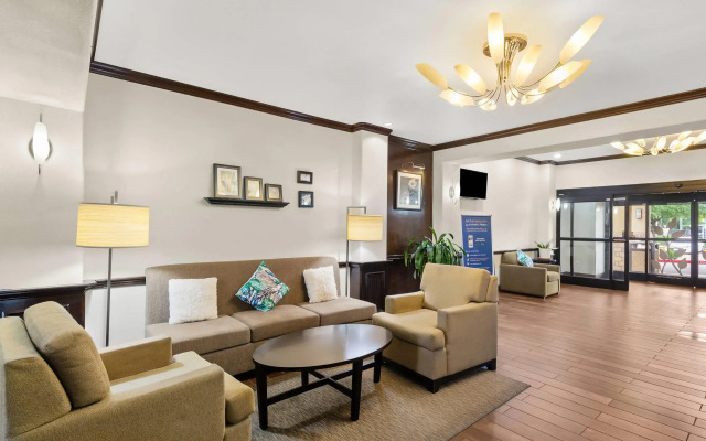 Sleep Inn & Suites Bush Intercontinental - IAH East