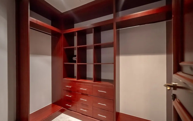 Stylish Urban 1BR Gem in Fairmont-90AB2