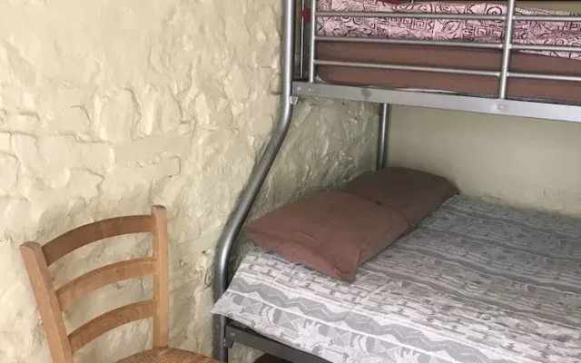 Drewe Arms Bunk Rooms & Church Cottage