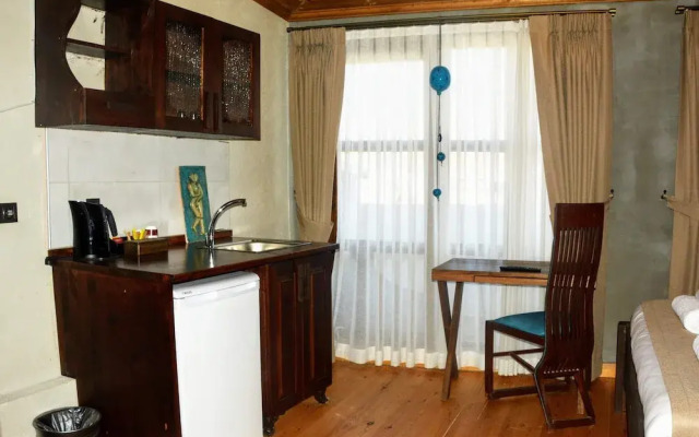 Maria Balat Hotel