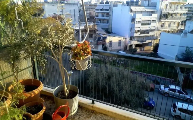 On Foot to Acropolis Cozy Apartment