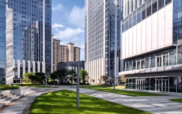 Manhatton Hotel Guangxi Univeristy
