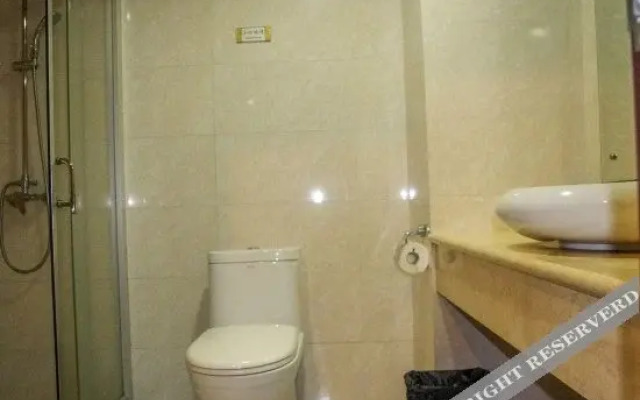 Yangjiang Huaying Hotel