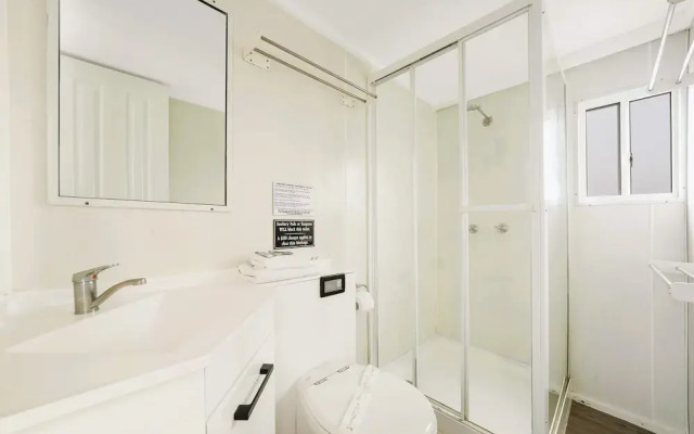 Coomera Houseboats