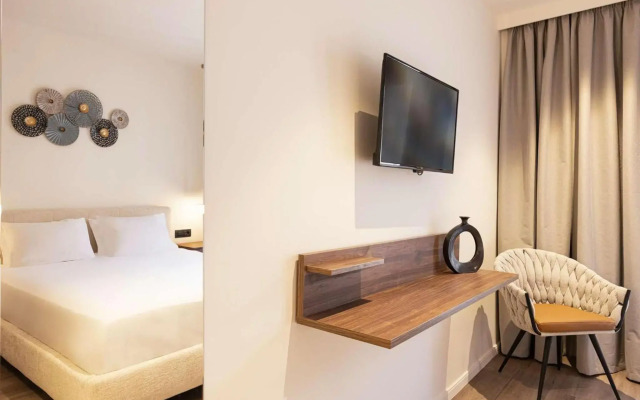 Aeolis Hotel