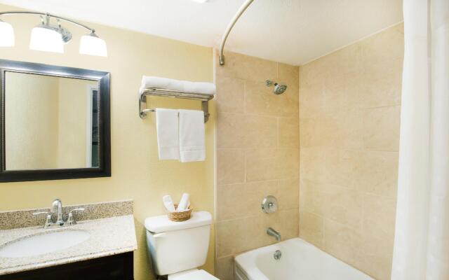 Executive Inn and Kitchenette Suites