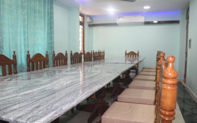 Meera Motels & Residency