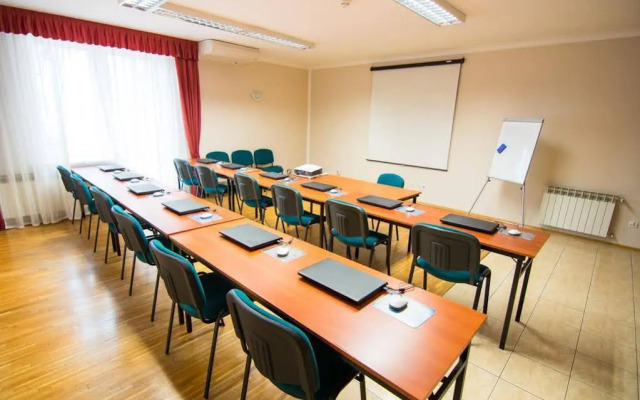 Mrowka Centrum Konferencyjno Apartamen