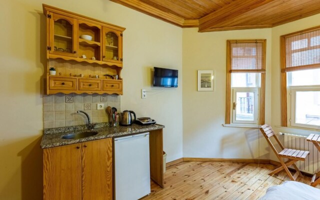 Cozy Flat Near Trendy Attractions in Balatfatih--