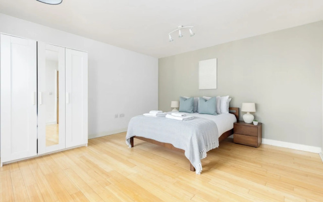 Spacious 2 Bed Apartment in Dalston