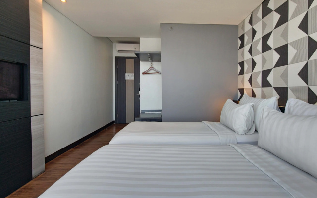 Luminor Hotel Jemursari by WH