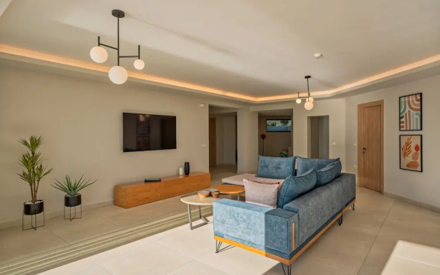 Luxury Villa Zakkallin - With Amazing View