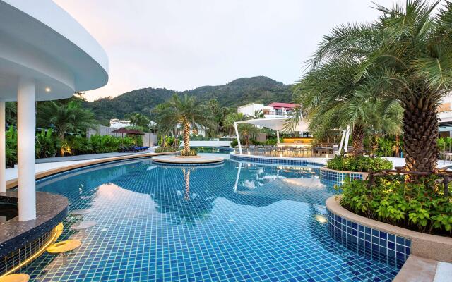 Novotel Phuket Karon Beach Resort And Spa - SHA Extra Plus