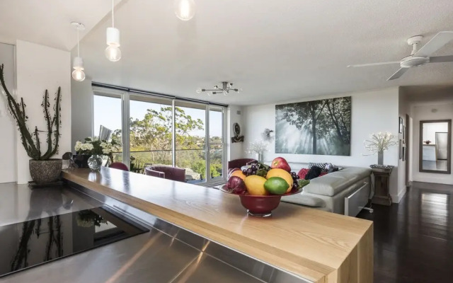 Cammeray & North Sydney with Views and Pool