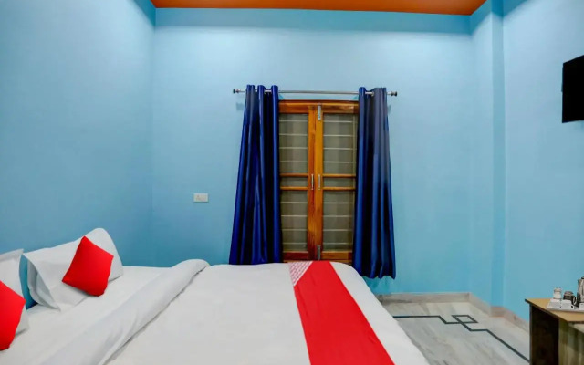 OYO Flagship 702327 D.S. Guest House