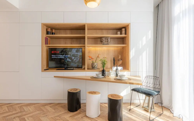Chandakos 8 Design Apartments