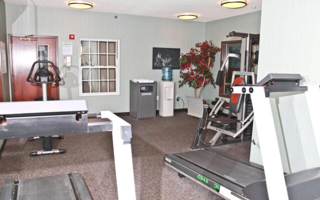 Wingate by Wyndham Roseville/Detroit