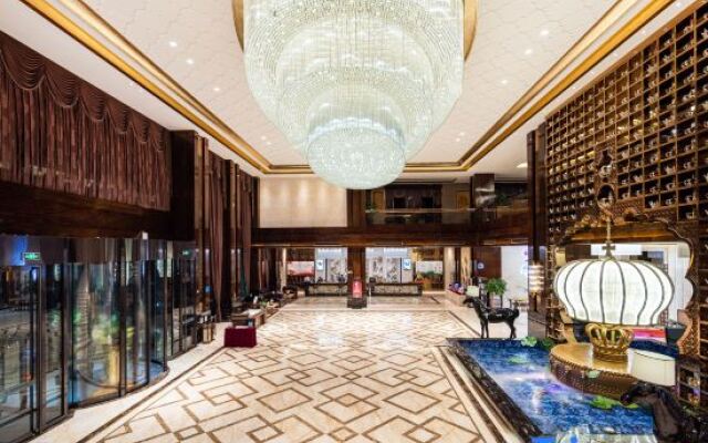 Chengkong Carrey International Hotel (Jingmen Railway Station Jingchu University of Technology)