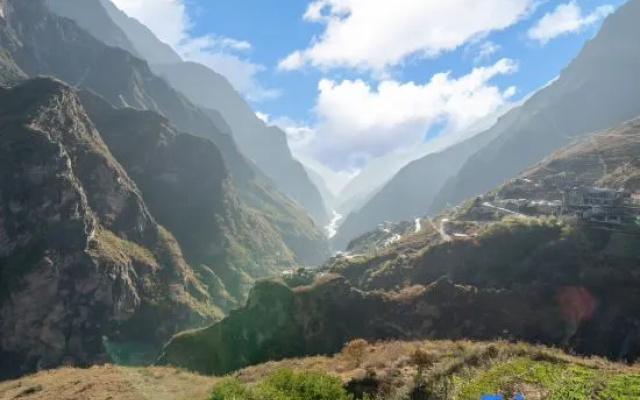 Tiger Roar · Yunbo Jinsha | Snow Mountain Mountain Craftsmen Design Canyon Beauty Stay – Outside – Shangri-La