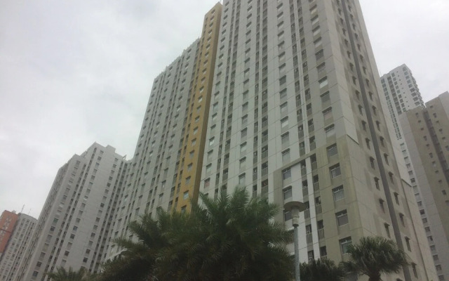 Spacious 2BR Condominium Seaview Apartment