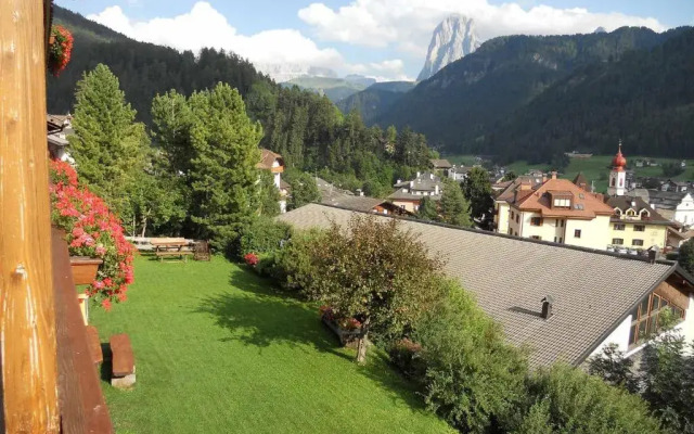 Garni Irma Bed & Breakfast