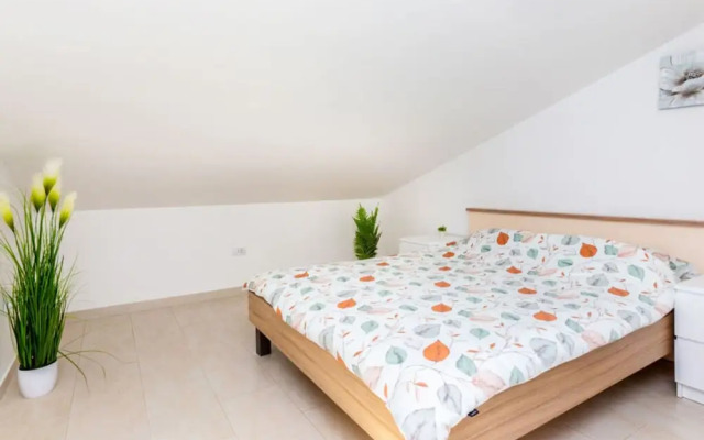 La Riva 1 Comfortable Holiday Residence