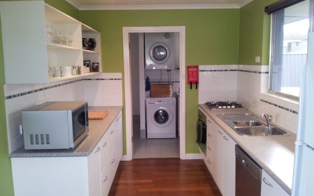 Albany Harbourside Apartments and Houses