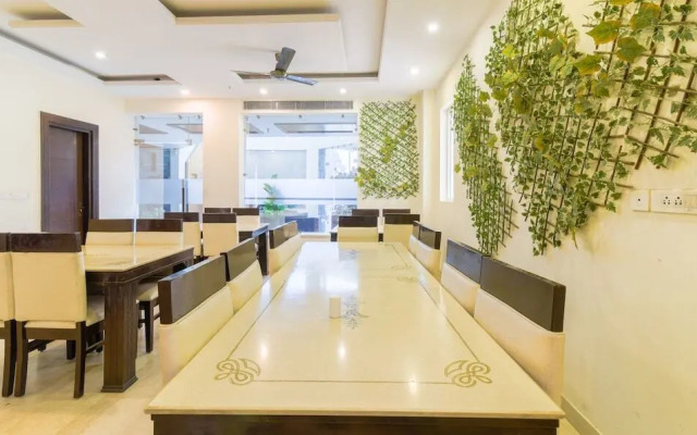 Qcent Gurgaon by Pacific Inn