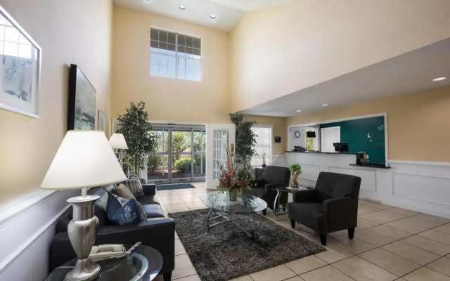 Quality Inn & Suites