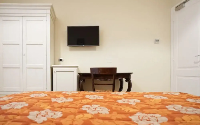 Casa Isolani Piazza Maggiore 1.0