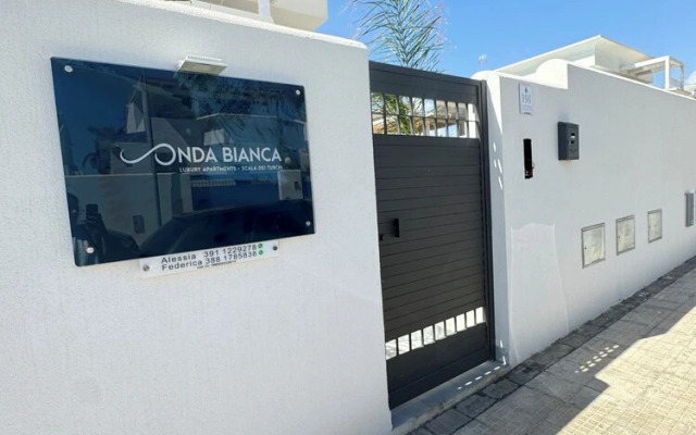 Onda Bianca Luxury Apartments