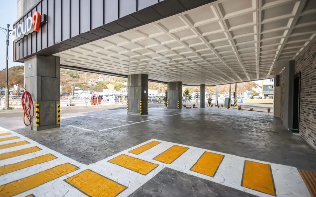 Yeongdeok Gangguhang Cloud Hotel