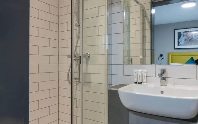 The Ireton by Stay in Belfast