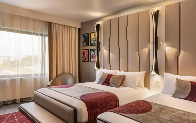 Disney's Hotel New York - The Art of Marvel