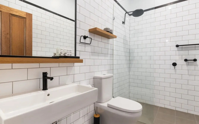 East Brunswick Hotel