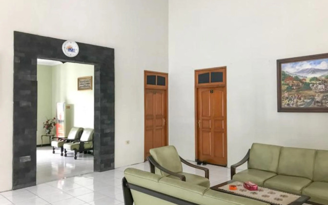 RedDoorz Syariah @ Janti Malang