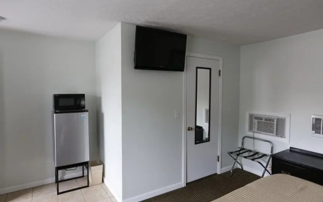 Plaza Motel Clyde