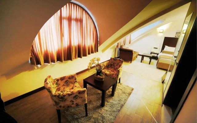 Lavin Otel