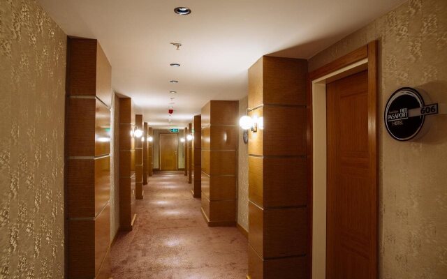 Pasaport Pier Hotel