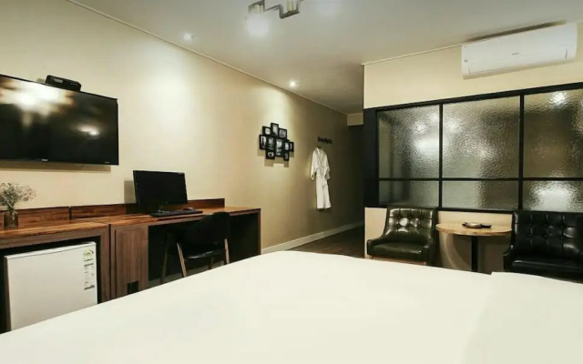 The Hotel Changwon