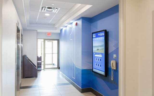 Holiday Inn Express & Suites Brampton by IHG