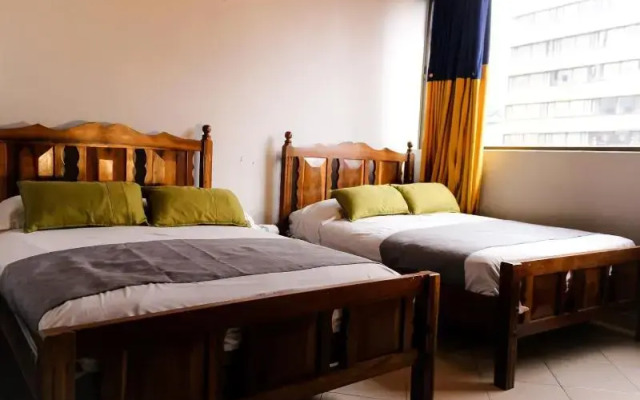 1083 Los Cerros de Bogotá