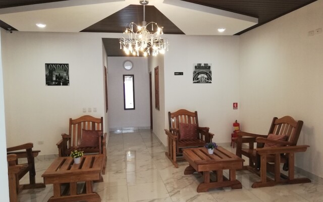 Hotel Casa Blanca