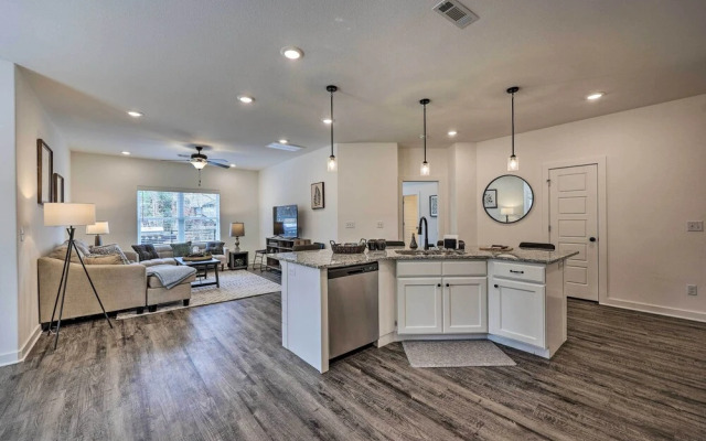 Newly Built Bella Vista Home Near Lakes