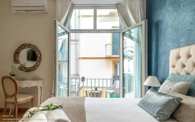 Apartamentos Living4Málaga Deluxe