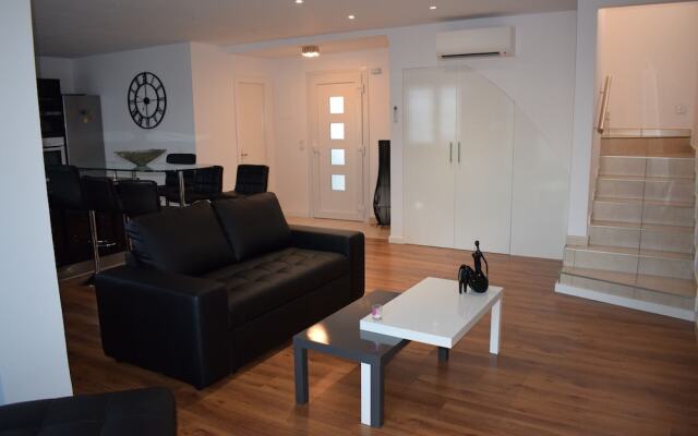 304-casa de Acceso al Canal,amarre Privado