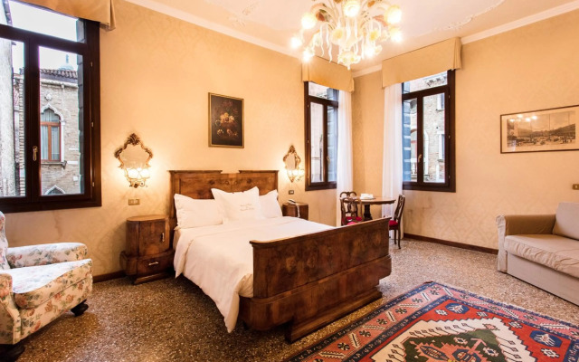 Hotel Flora