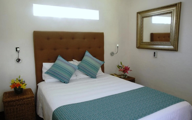 Los Milagros Hotel