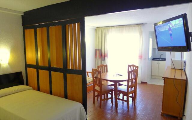 Apartamentos Alboran 24